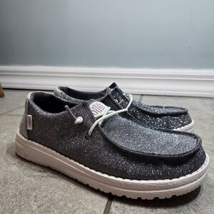 Hey Dude Wendy Metallic Sparkle Charcoal Slip On Shoes Women US Size 5